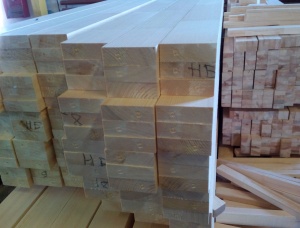 木梁用于窗户 歐洲赤松 6000 mm x 86 mm x 82 mm