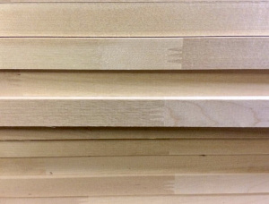 家具面板指接型态 (不连续桶板) 桦木 20 mm x 1200 mm x 3000 mm
