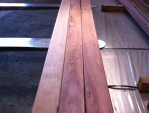 20 mm x 200 mm x 6000 mm KD R/S Heat Treated Ironbark Lumber