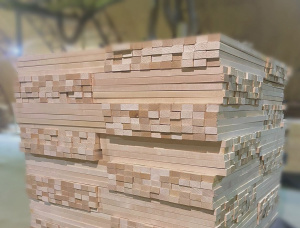 24 mm x 45 mm x 1000 mm KD S4S Heat Treated Birch Lumber