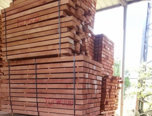 KD Steamed Beech Lumber 50 mm x 100 mm x 1000 mm
