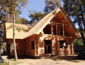 Дом из оцилиндрованного бревна 180 мм