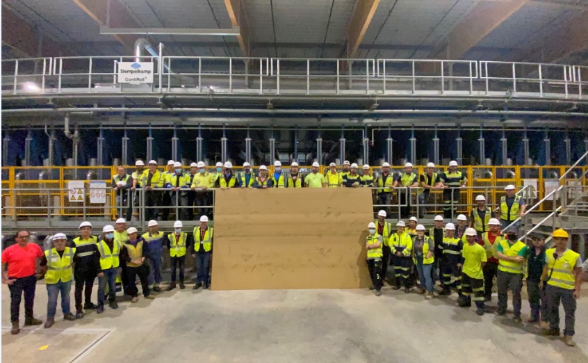 Egger produced first board at Siempelkamp"s forming and pressing line in Lexington, North Carolina