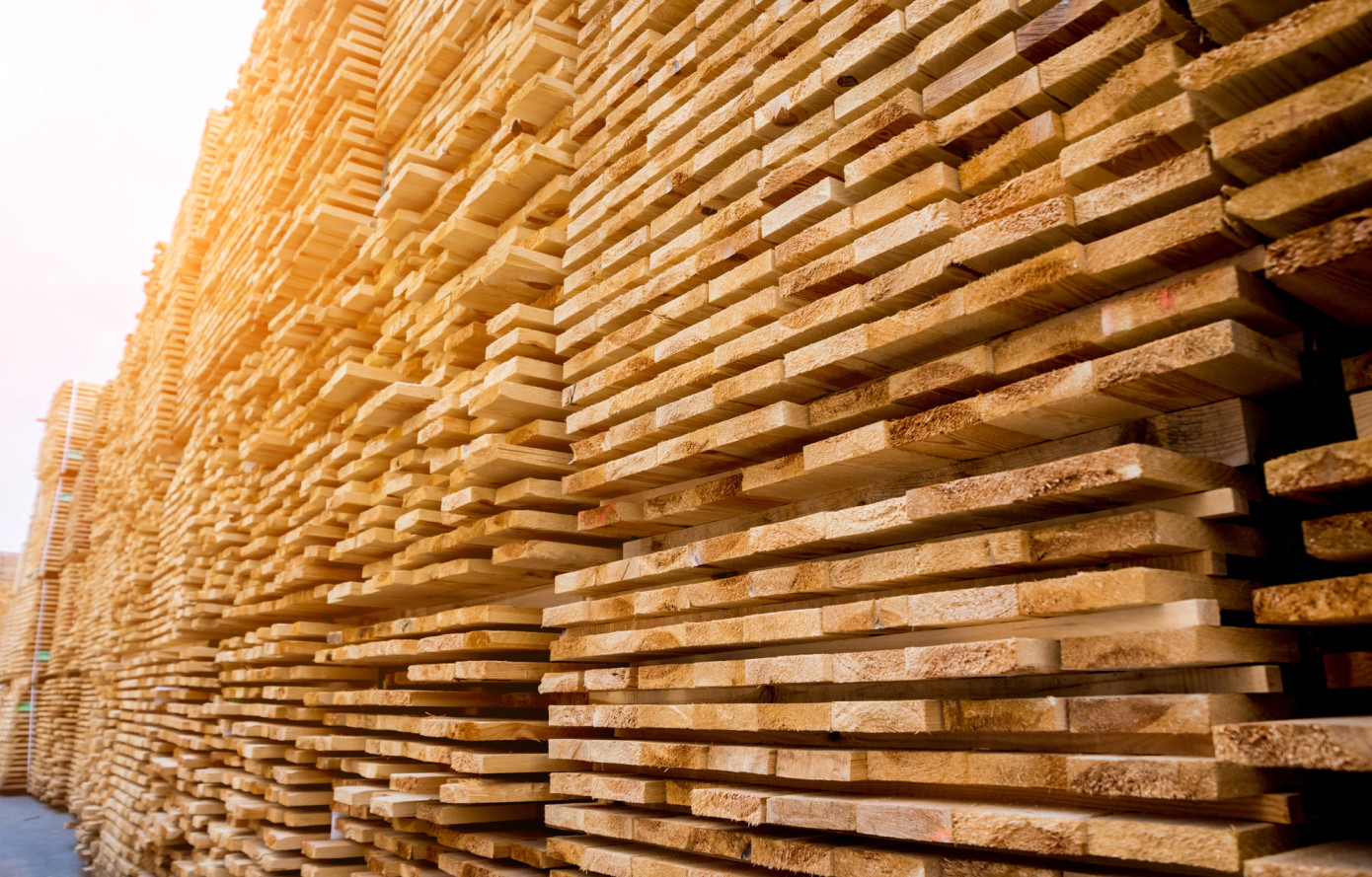 Lumber futures hit $630 at open Monday on Canadian tariff expectations