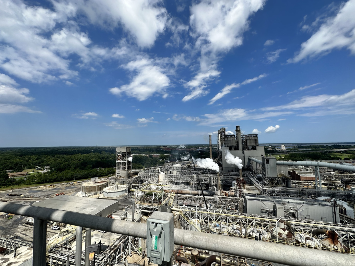 International Paper reports Q3 financials declined amidst lower sales prices
