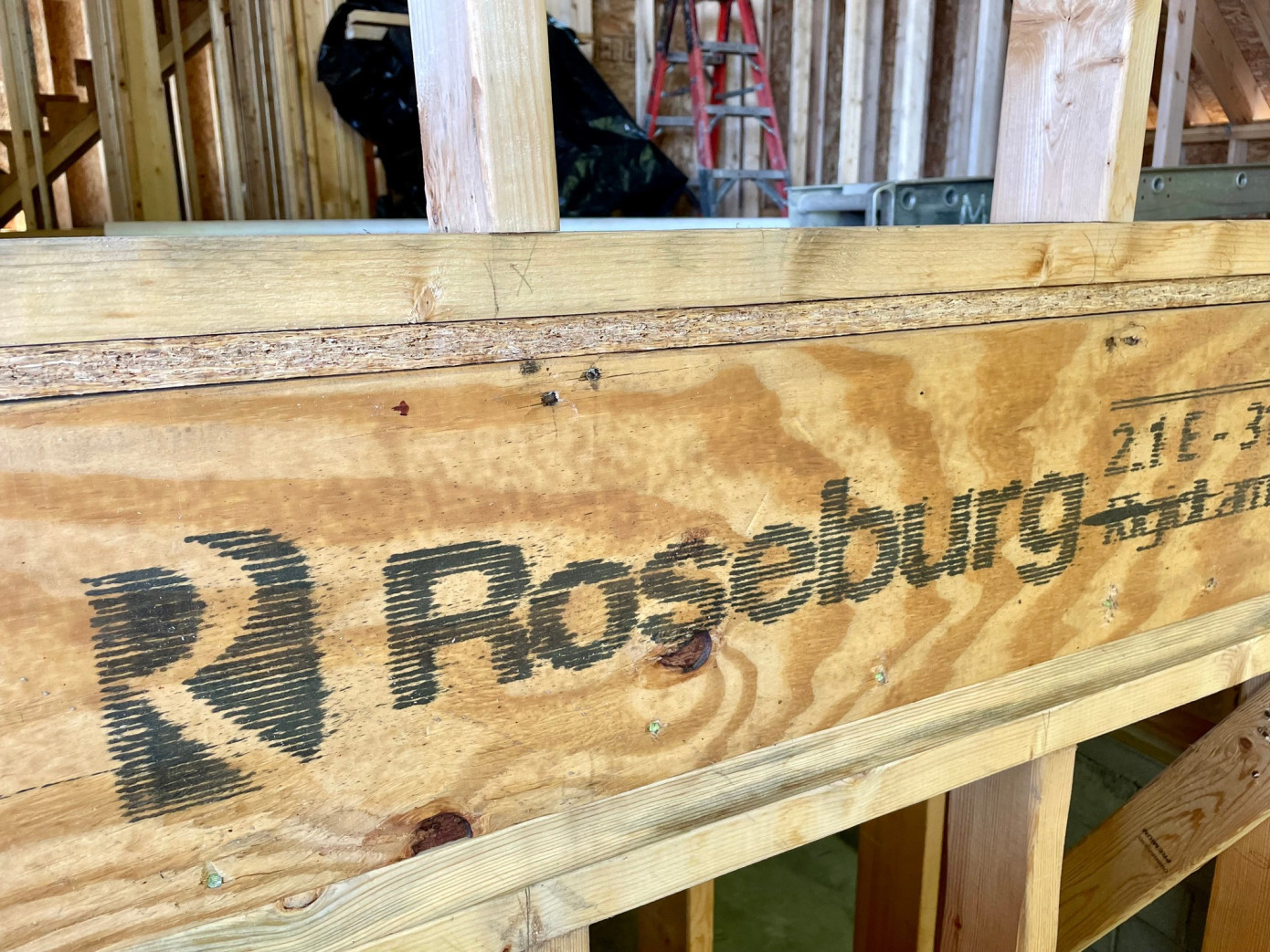 Roseburg Forest Products прекращает производство лиственной фанеры