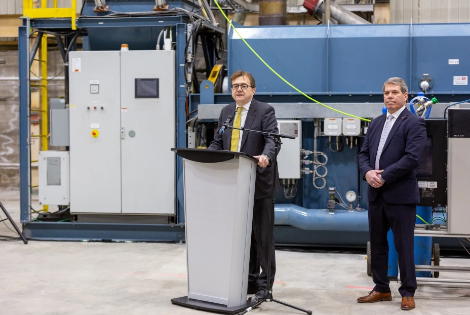 Government of Canada invests $15 million in clean fuels projects