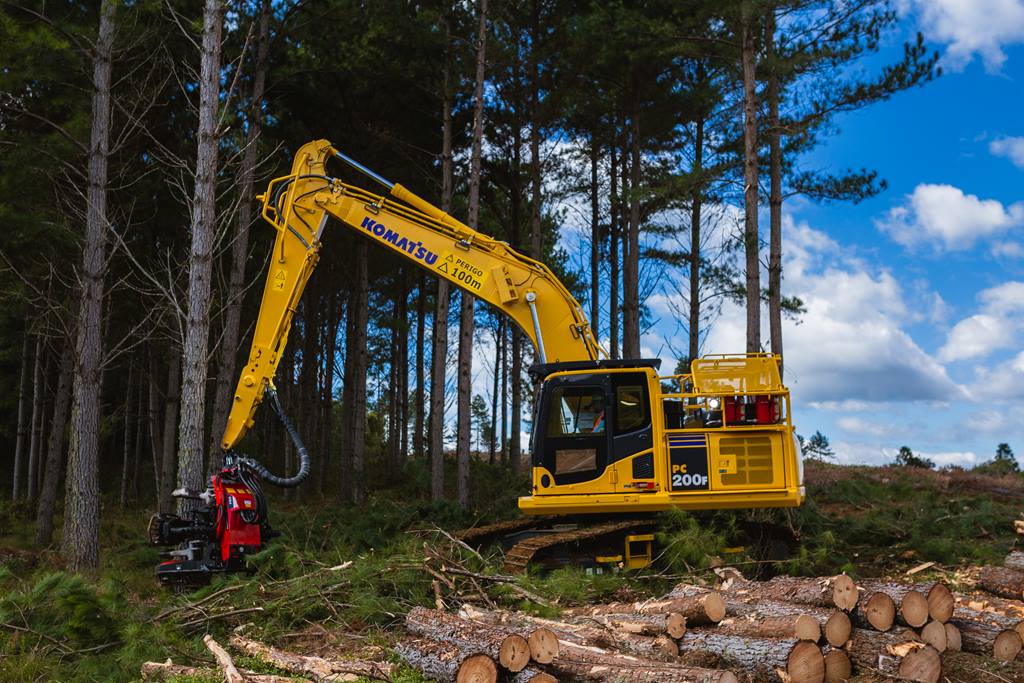 Komatsu introduces attachment control system for tracked forestry machines