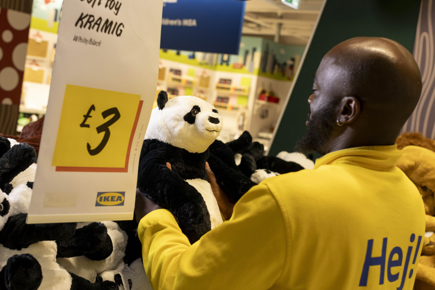 IKEA снизила розничные продажи