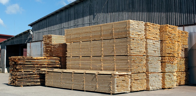 New year 2021 starts off with rising lumber prices in North America