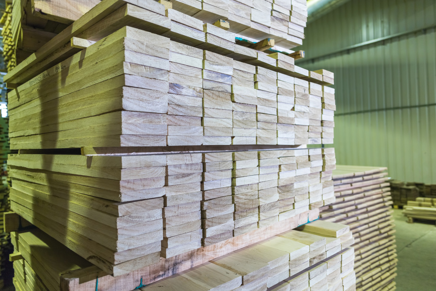Imports of engineered wood flooring into U.S. decrease 25% in 2023