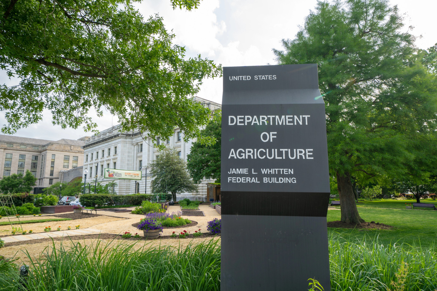 Morris replaces Summers after 40 years at USDA Agricultural Marketing Service