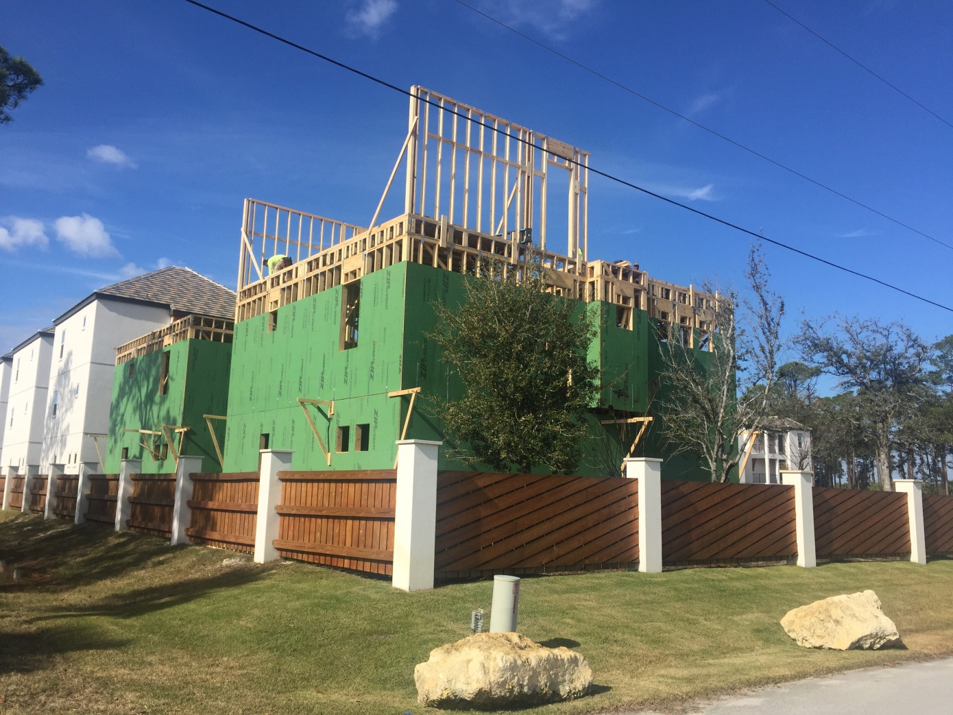 Single-family housing starts continues to fall in November