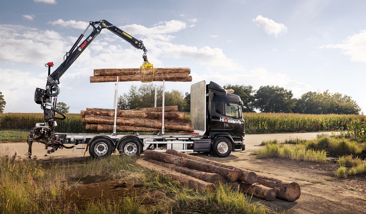 Hiab upgrades camera system HiVision for forestry cranes and demountables