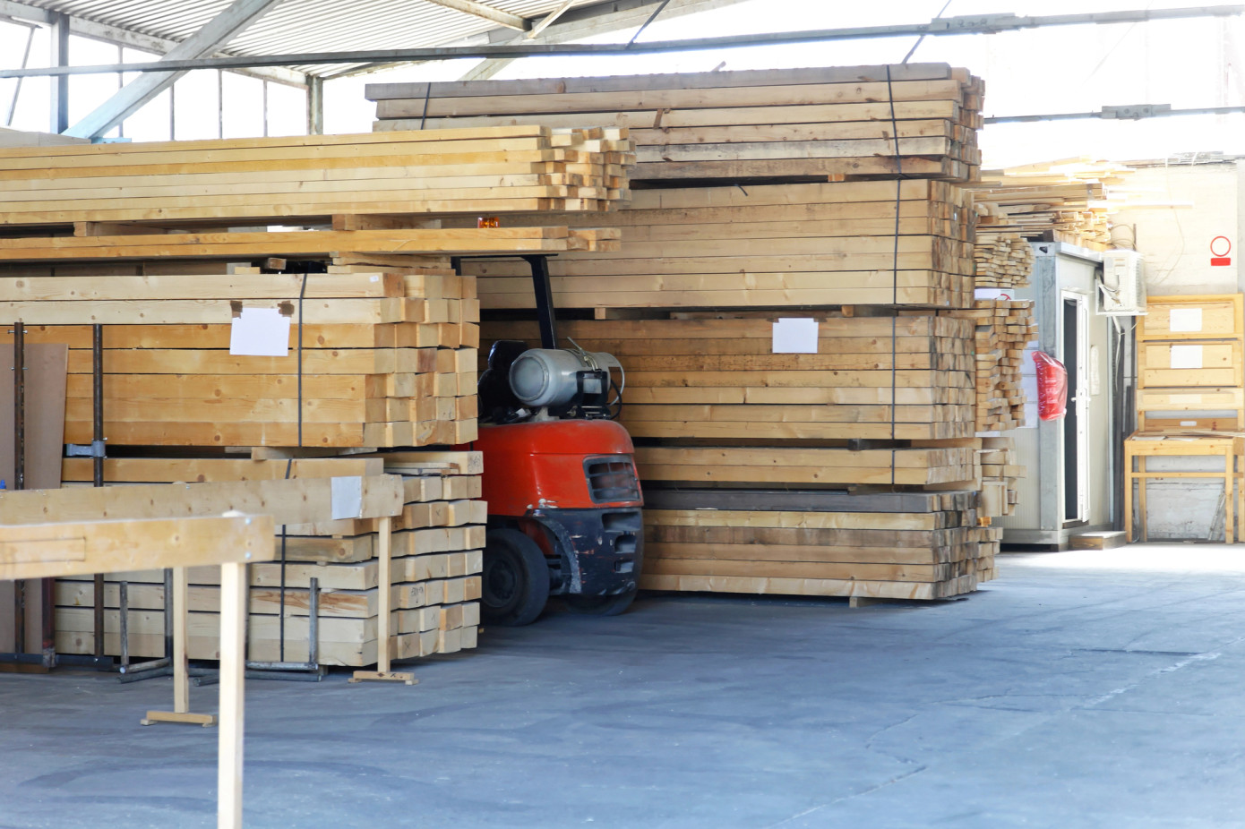 Lumber market stabilizes as commodity price declines reach plateau