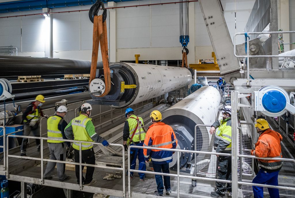 HWK produces function rolls for Palm"s new paper machine