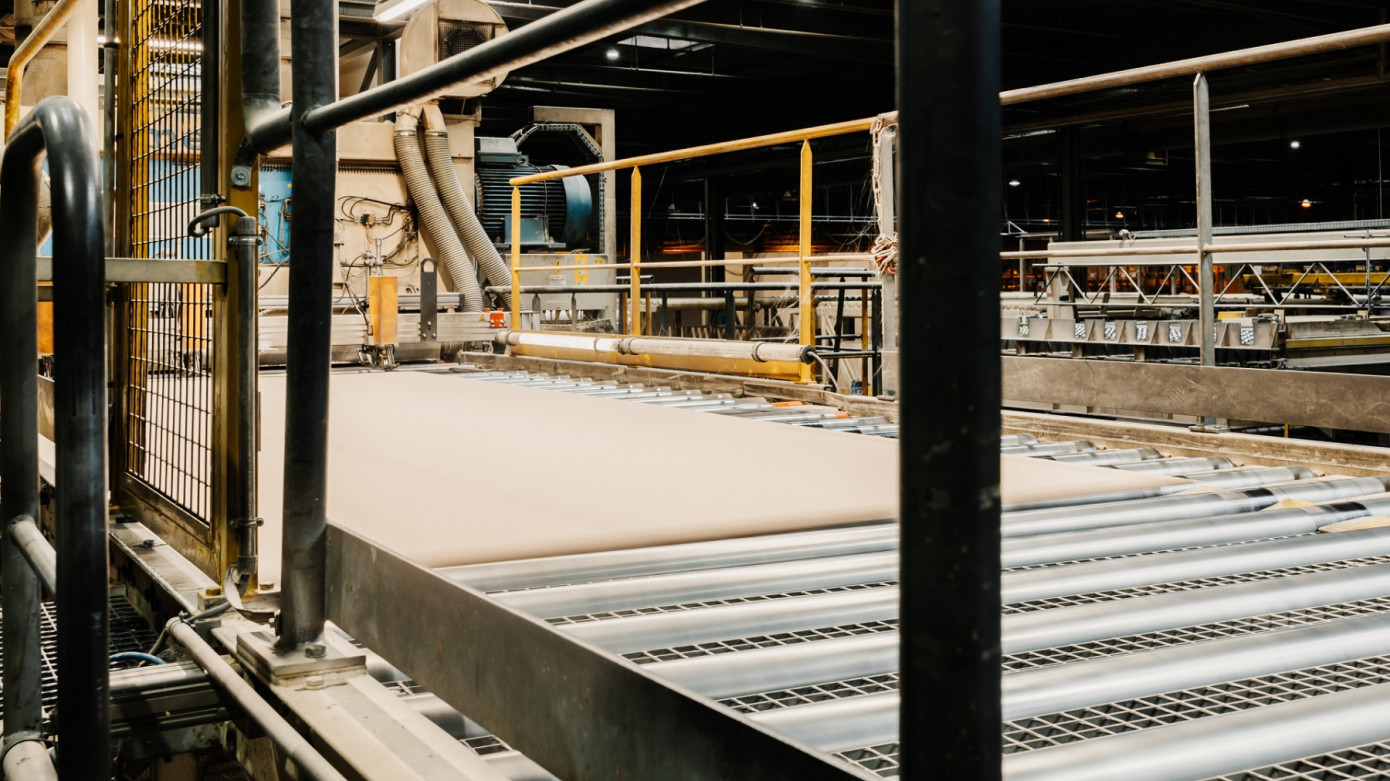 Unilin begins operation of fiberboard recycling line at Bazeilles MDF plant in France