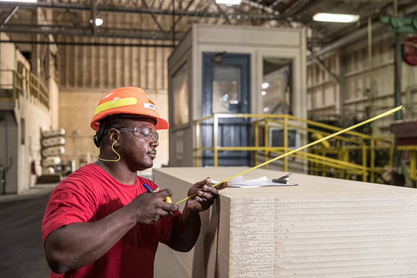 Roseburg Forest Products realigns production at Oregon mills, cutting 146 jobs