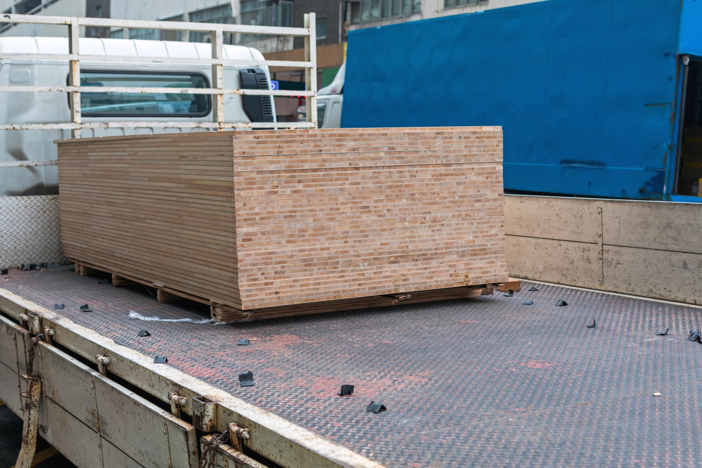 Lumber prices in China rise 0.4% in May but remain 1.8% below 2024 levels