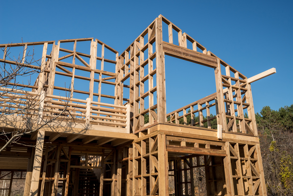 U.S. builder confidence fell due to high interest rates and material costs