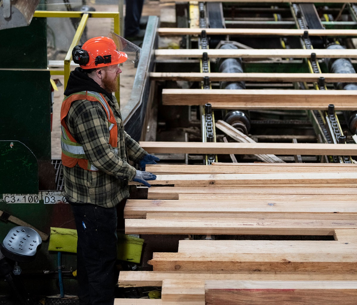 Western Forest Products to temporarily reduce lumber production by 20 million board feet in December Western Forest Products to temporarily reduce lumber production by 20 million board feet in December