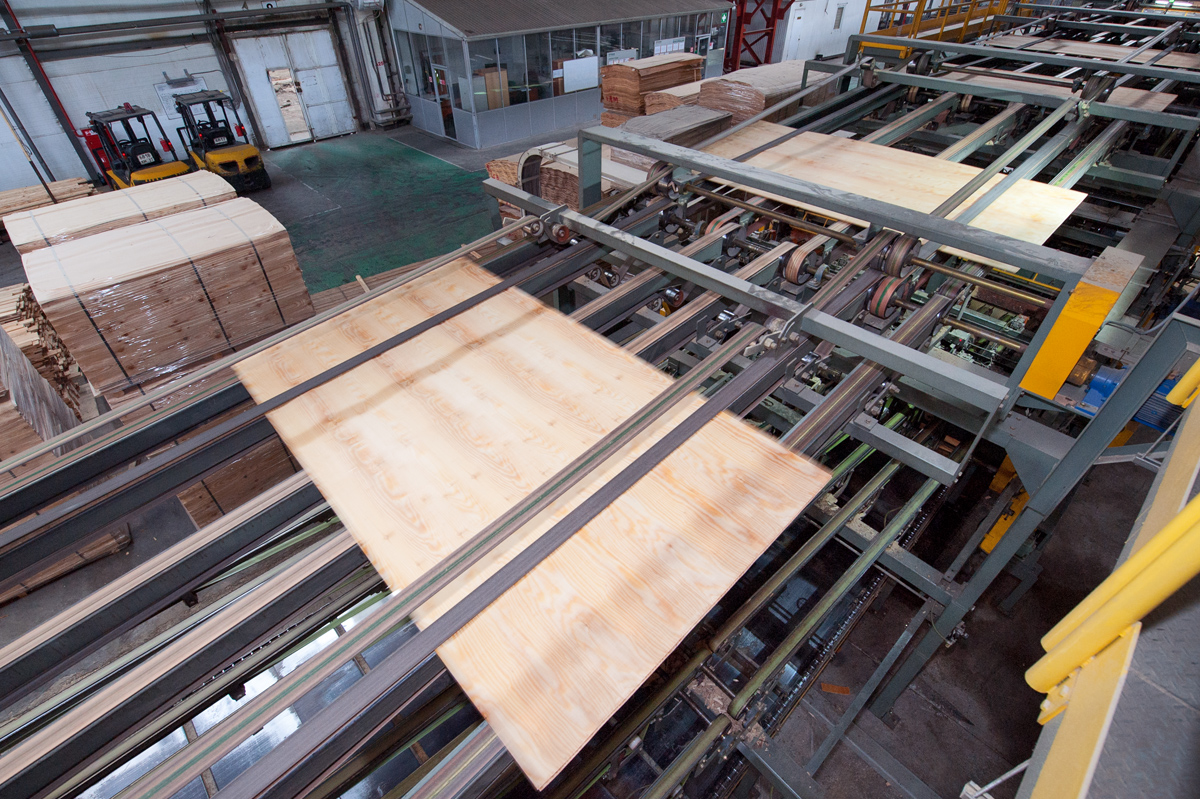 Japanese Iida Group subsidiary opens 120,000 m3 plywood mill in Russia