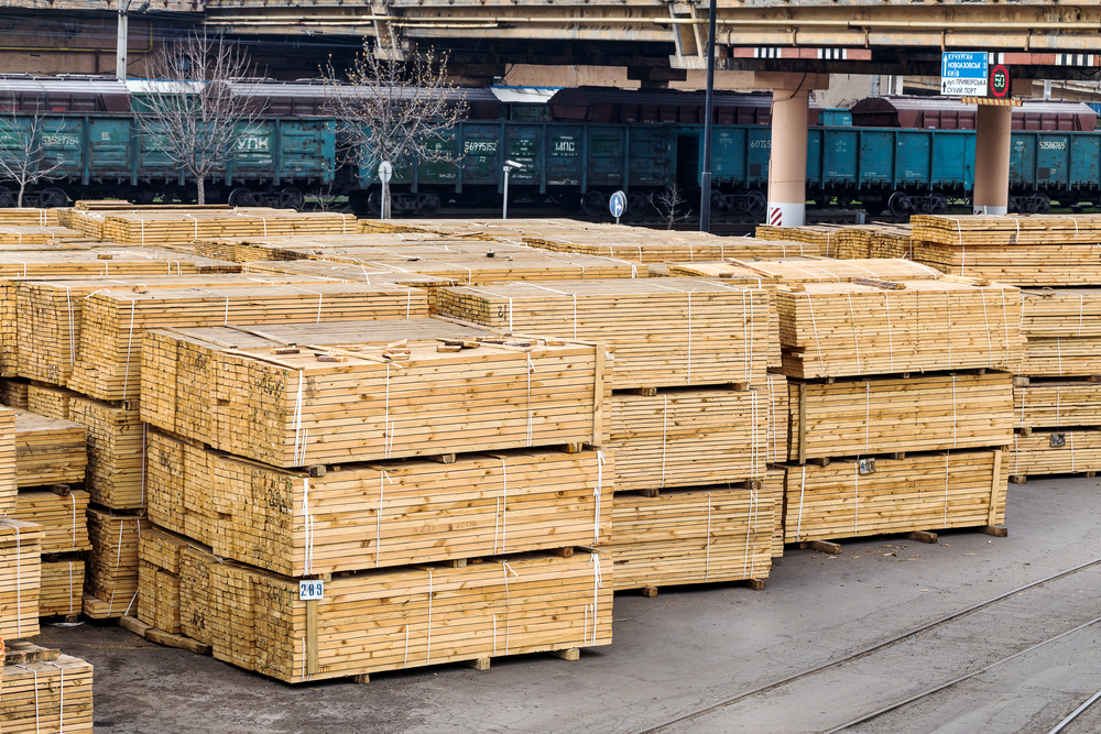 In February, price for softwood lumber exported from Canada to U.S. dips 2%