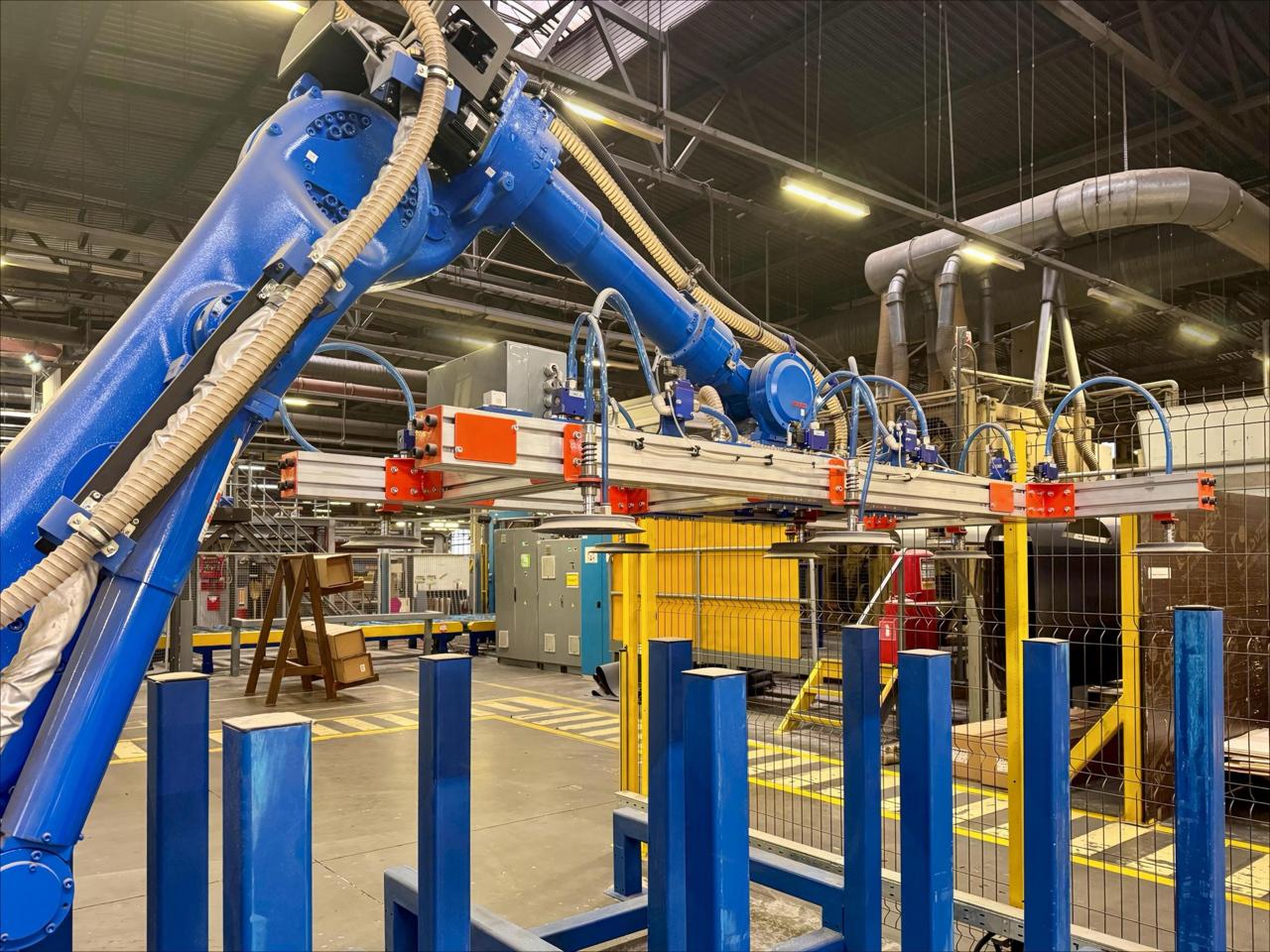 На комбинате «Свезы» в Костромской обл. установлен робот-сортировщик