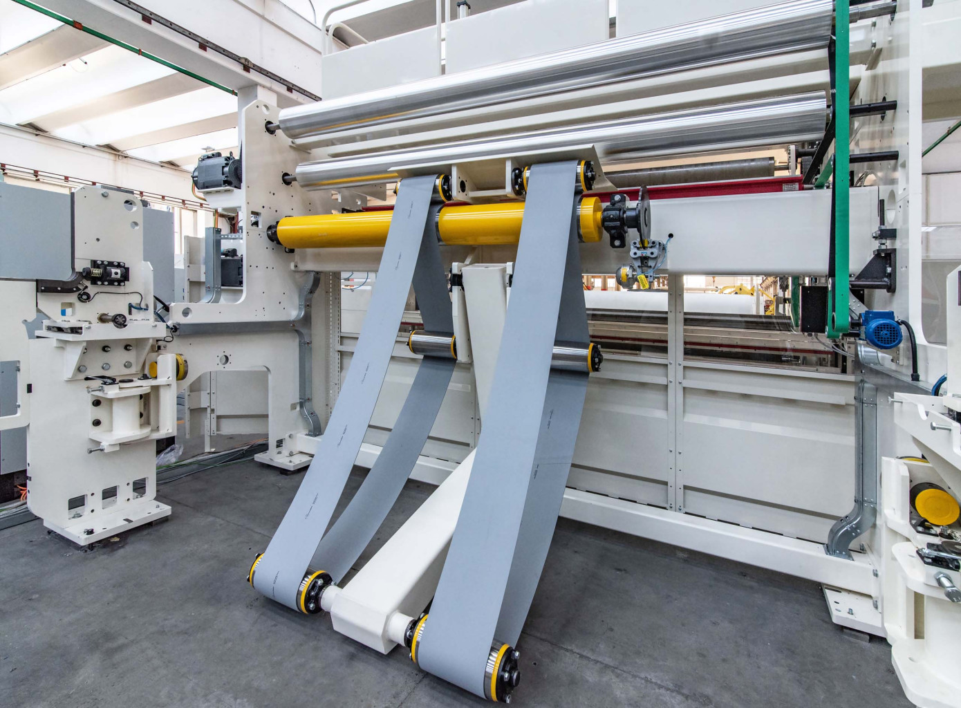 A.Celli to supply nonwoven rewinder to Ahlstrom"s Chirnside mill in Scotland