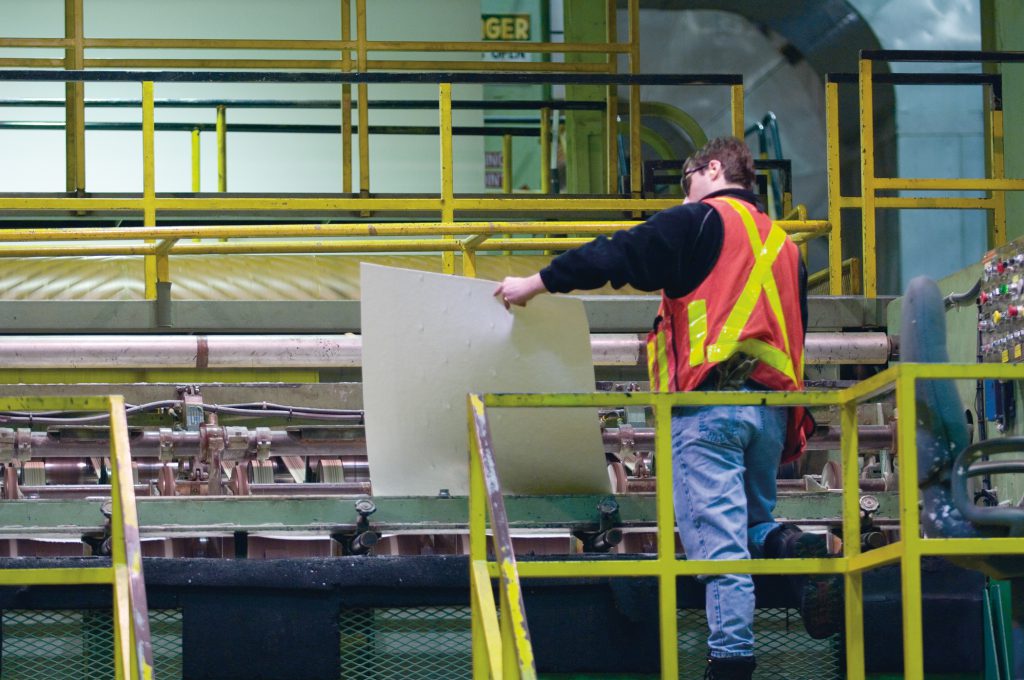 Paper Excellence откладывает возобновление производства бумаги на заводе в Канаде