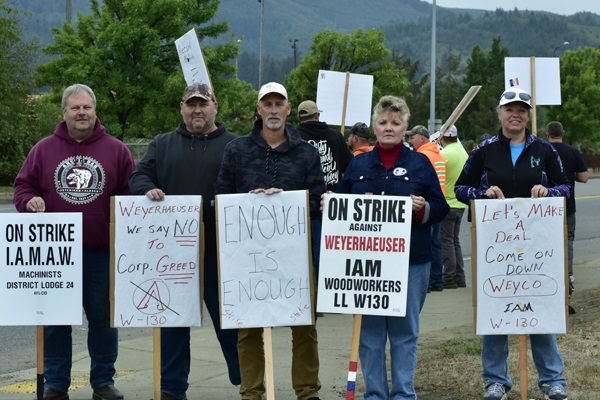 Weyerhaeuser employees end strike