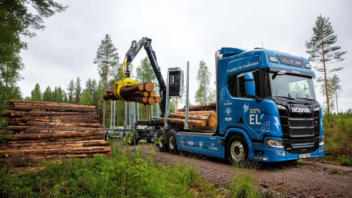 Sveaskog deploys electric log truck in southern Sweden