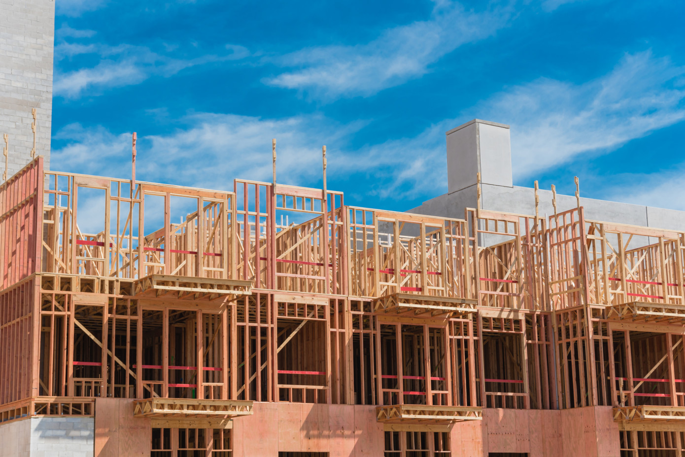 Building permits report in Canada highlights significant decline in December