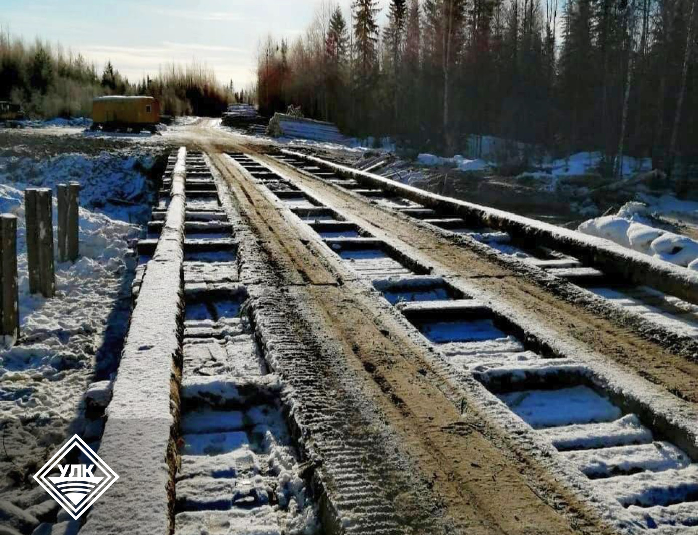 Устьянский леспромхоз построил новый деревянный мост