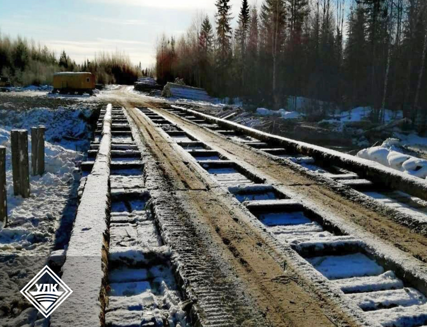 Устьянский леспромхоз продолжает строительство деревянных лесных мостов