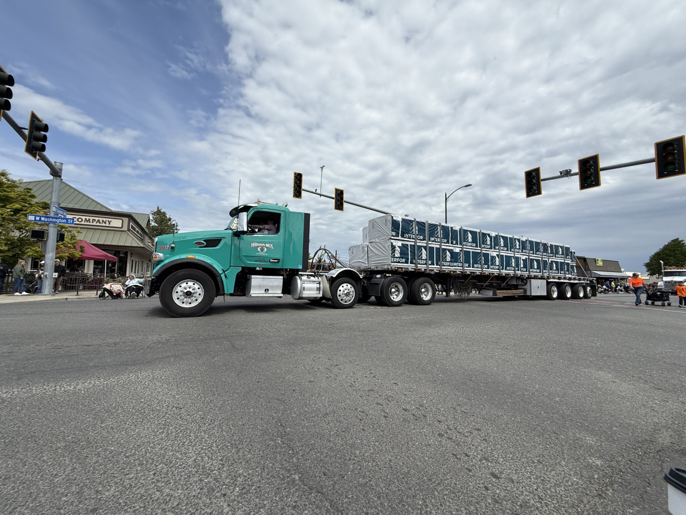 В 3 кв. 2025 г. продажи Interfor снизились на 0,5%