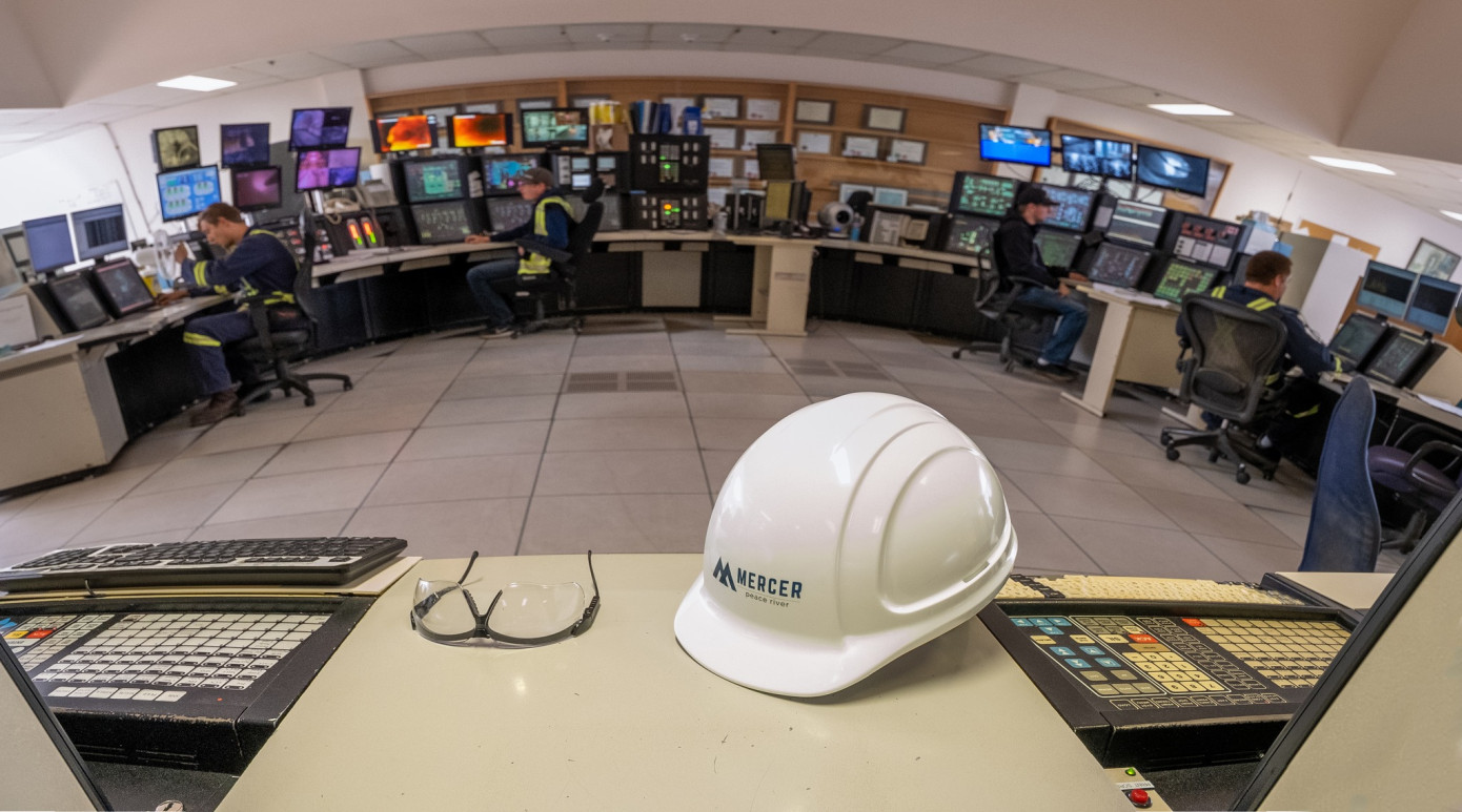 Mercer International"s Q1 revenues decreased by 8%