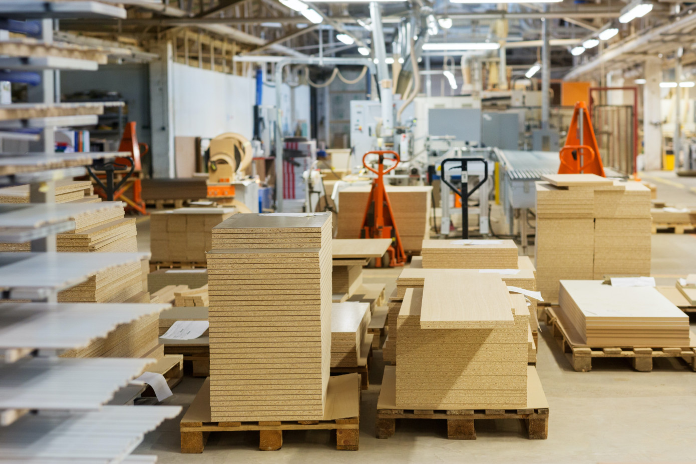 Производители древесных плит просят ФАС сдержать рост цен на химические компоненты