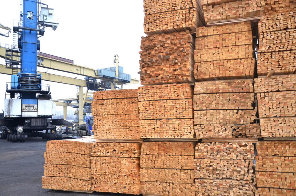 В 1 кв. 2021 г. Ванинский морской торговый порт увеличил перевалку лесопродукции на 51%