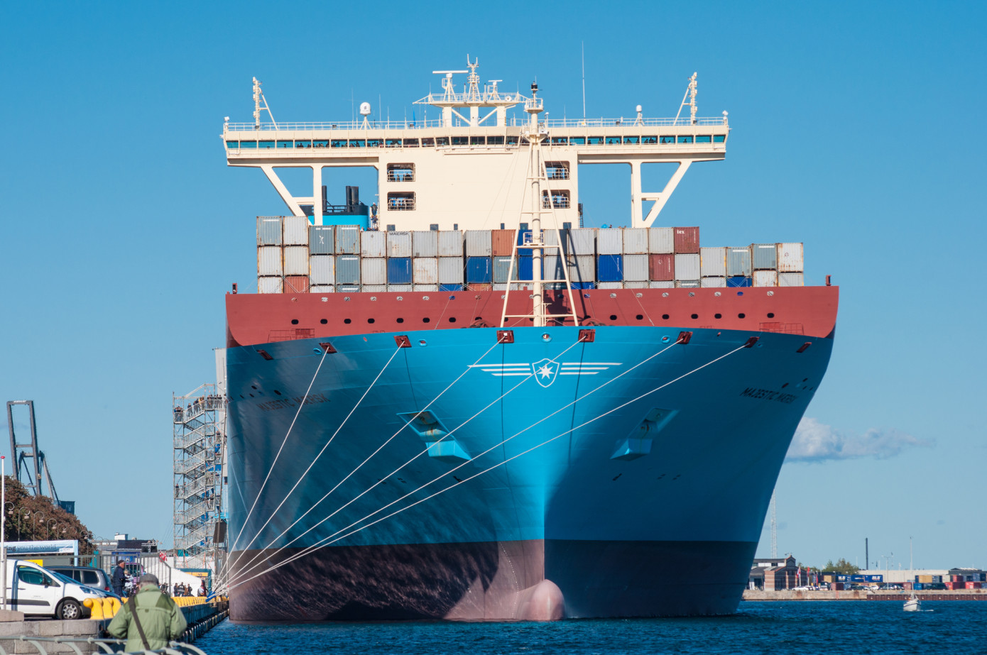 Maersk forecasts dramatic profit decline amid surging freight capacity