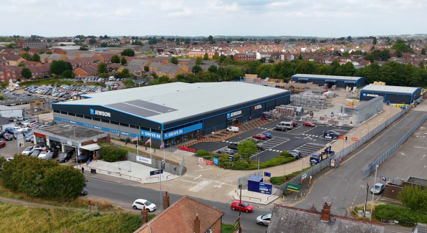 Stark Group opens new flagship branch in Luton, the UK