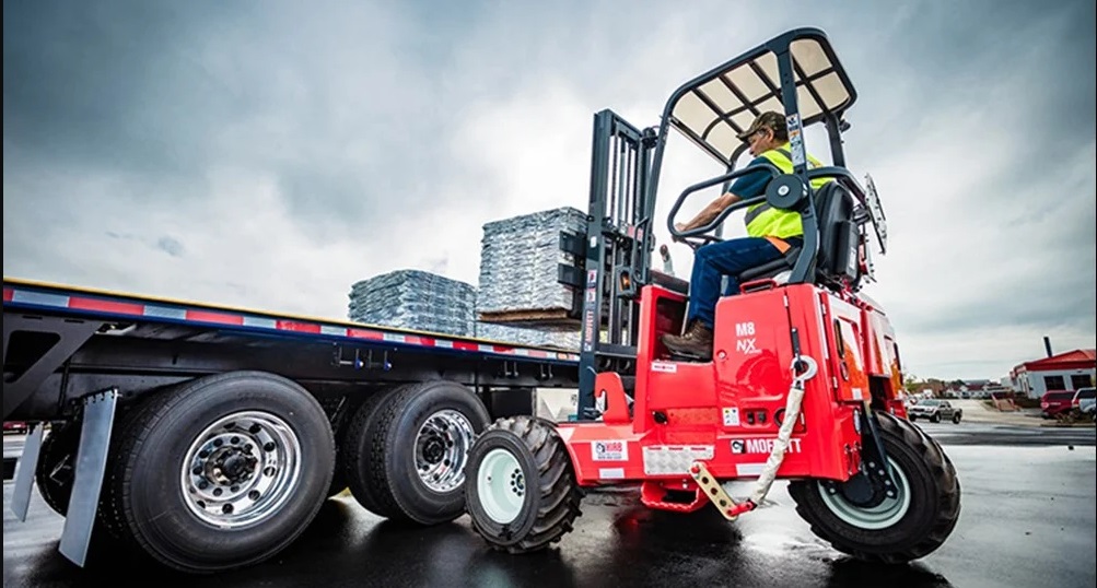 Hiab receives repeat order for truck mounted forklifts