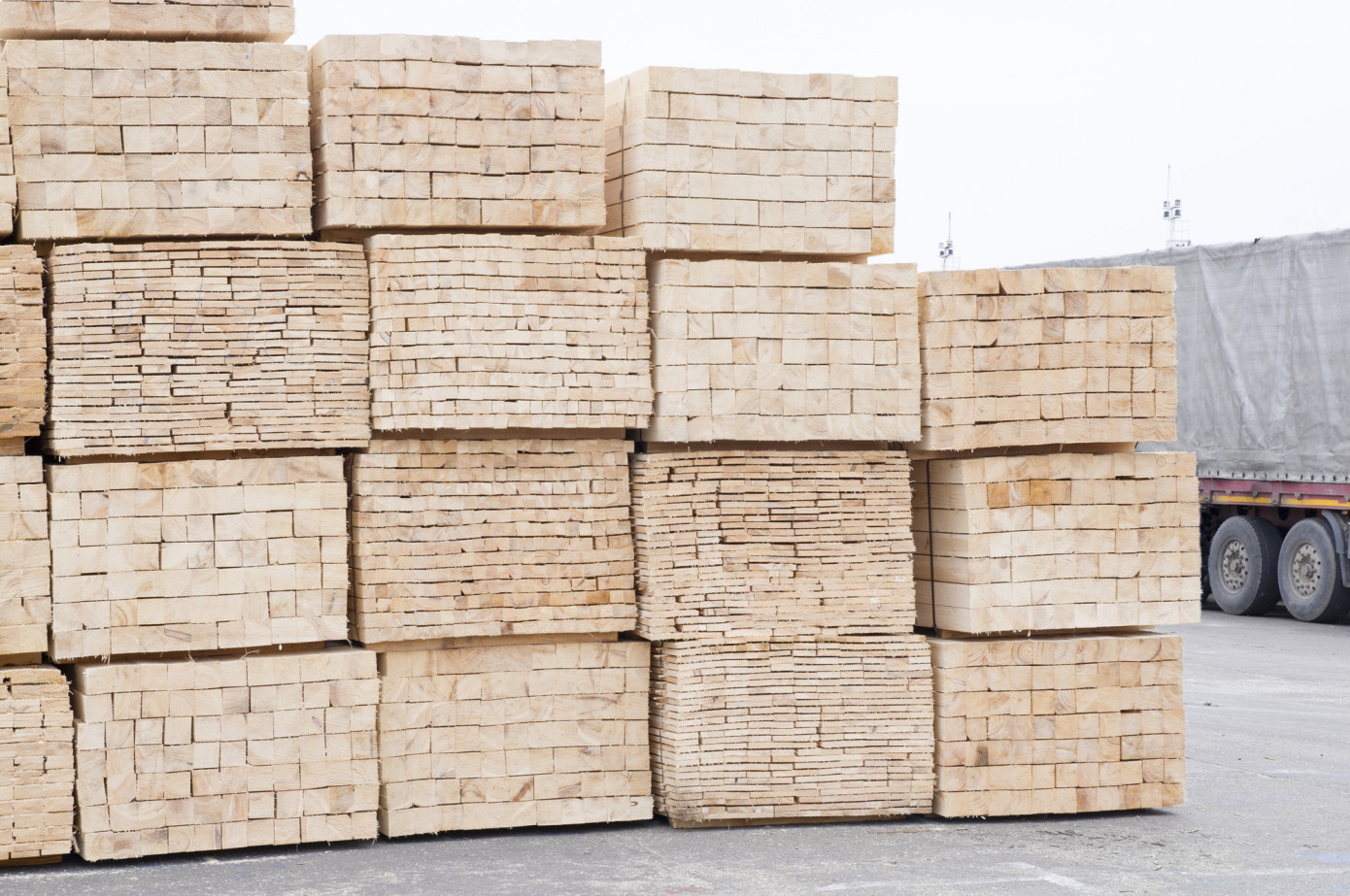 British Columbia government changes lumber regulations to boost domestic production