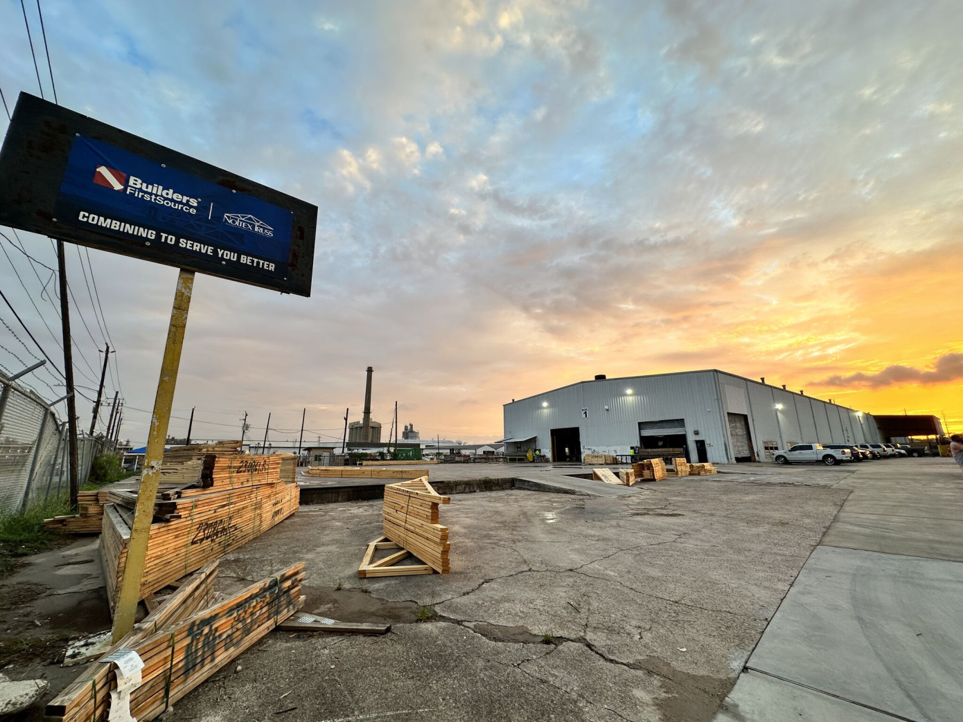 В 3 кв. 2023 г. продажи Builders FirstSource снизились на 21,3%