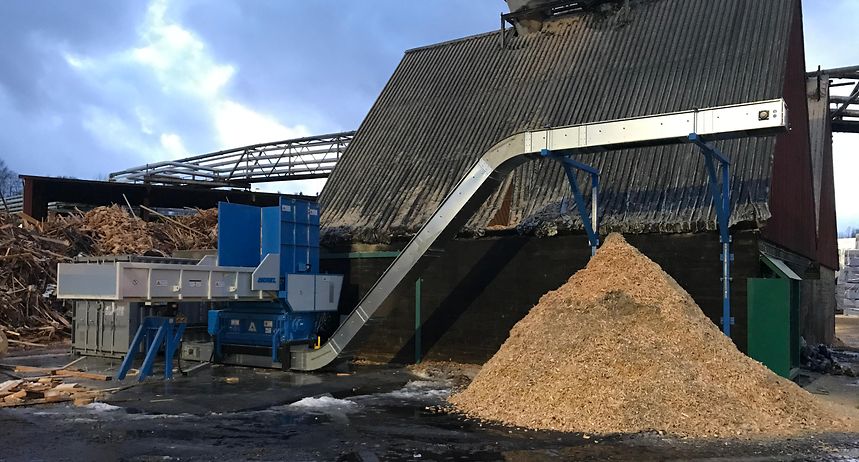 На лесопильном заводе Moelven в Швеции введен в эксплуатацию измельчитель древесных отходов