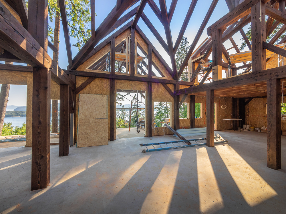 US builders stick with lumber despite price hikes and shortages