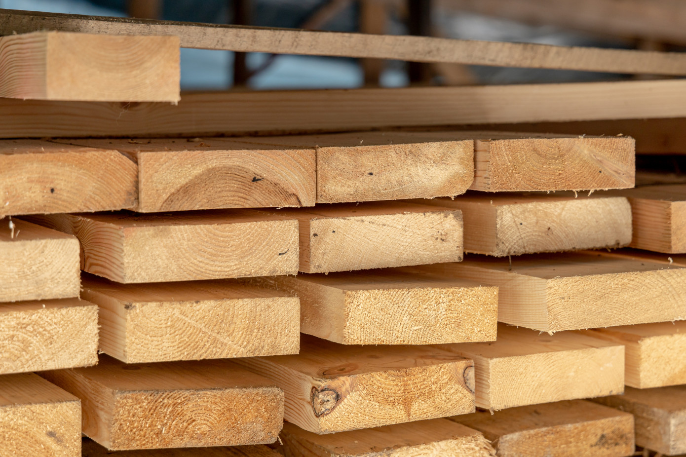 Imports of lumber to Japan lose 28% in March