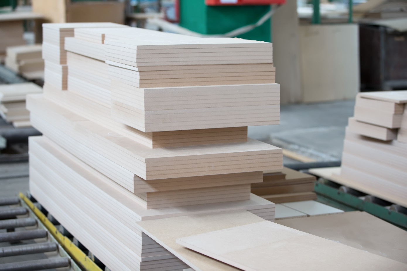 Russian plywood exports down 41% in 2022