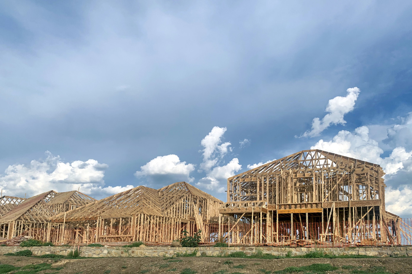 PulteGroup’s fourth-quarter profit falls 45% on lower home sale revenues