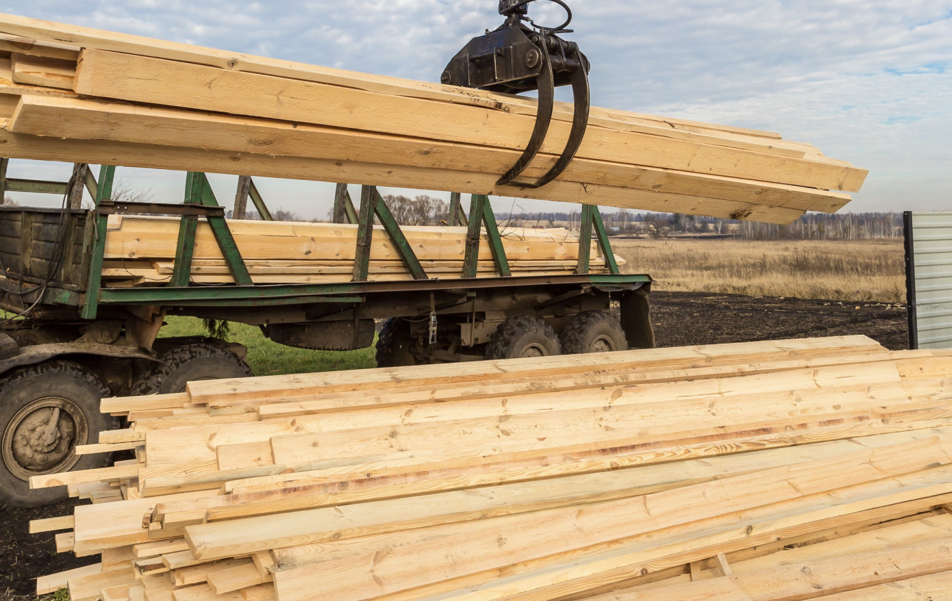 In February, price for softwood lumber imported to China rises 2%